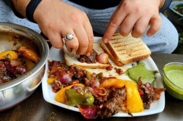 Dry Chilli Mutton | Chilli Mutton With Bread | Chilli Mutton Snack Recipe | Maa Ki Recipe Ep -116