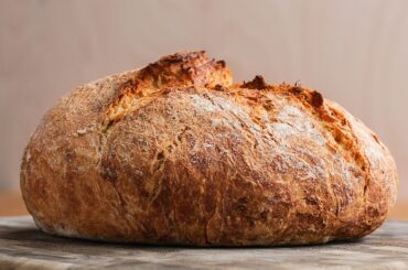 Homemade Dutch Oven Bread