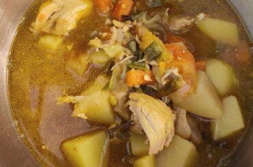 A healthy chicken stew #chickenstew #healthyrecipes.