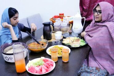 Iftar Vlog/Ayeshas Kitchen/ Club Sandwich/Iftar Lime/Cooker chicken Curry