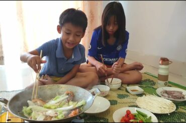 A Healthy Lunch With Kids   Fresh Vegetables With Seafood And Pepper Sauces