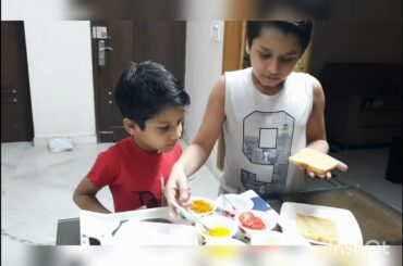 Nishk & Reyansh Aeran making healthy sandwich... During this covid lockdown