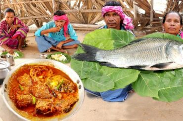 KATLA FISH CURRY !! santali tribe grandmother cooking fish curry for their lunch||rural village life