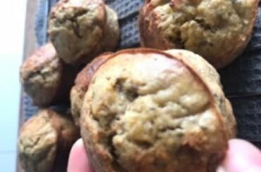 Simple and healthy banana muffin recipe || chia seeds & yoghurt || healthy muffins #shorts