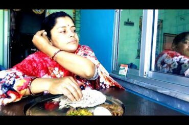 Enjoying my eating show !! My healthy and tasty lunch!! Bengali lunch thali!!