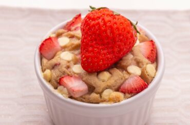 Strawberry Baked Oats - Low calorie - Viral TikTok Recipe