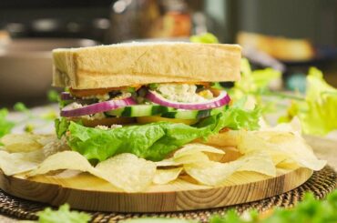 10-Minute PANERA MEDITERRANEAN VEGGIE SANDWICH - COPYCAT RECIPE | Recipes.net