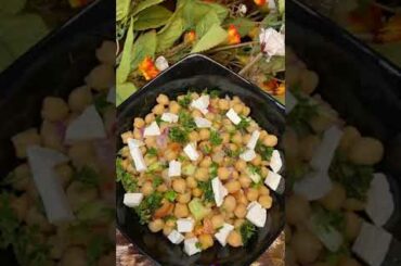 Chickpea Salad Recipe | Chana Salad | Protein Salad | Healthy Salad | the crazyfoodmile | #shorts |