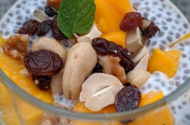 Mango chia pudding/Mango  chia Desert/Weight loss Breakfast Recipe