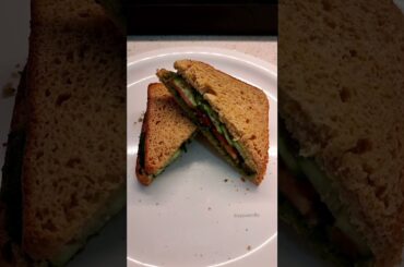Tomato Cucumber Sandwich - Healthy Breakfast | Easy cooking #Shorts