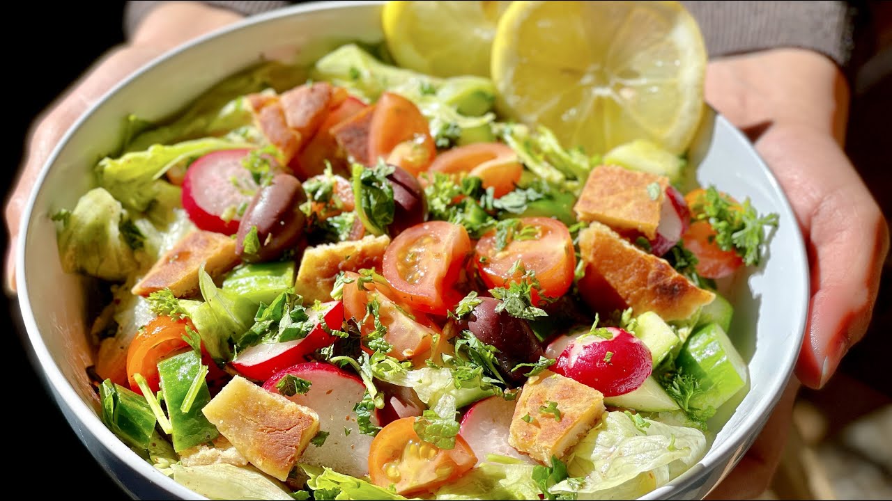 Great with a Barbecue Authentic Lebanese Fattoush Salad (Healthy Salads #02) Great with a Barbecue Authentic Lebanese Fattoush Salad (Healthy Salads #02)