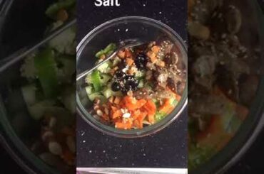 HEALTHY SALAD IN 15 SECONDS! #breakfastsalad #healthysalad #how tomakesalad