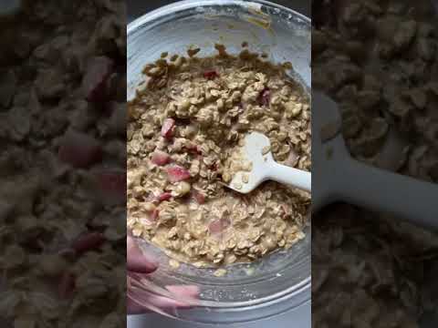 Strawberry Banana Baked Oatmeal! Healthy Recipe #shorts #weightloss #okinawaflatbellytonic Strawberry Banana Baked Oatmeal! Healthy Recipe #shorts #weightloss #okinawaflatbellytonic