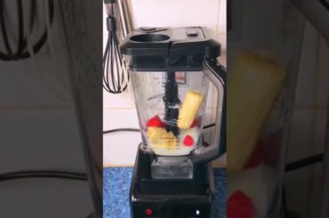 Healthy Weight Loss Smoothie - Strawberry Banana Smoothie Recipe #shorts