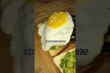 Toast Bread With Avocado! #shorts #weightloss #healthyfood #okinawaflatbellytonic