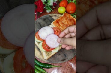 #shorts#Quick tasty veg sandwich recipe l healthy vegetable sandwich #YouTubeshorts#shortsvideo#