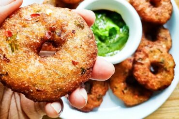 Healthy Poha donuts recipe #shorts | Quick, instant and easy Breakfast/ snacks recipe #youtubeshorts