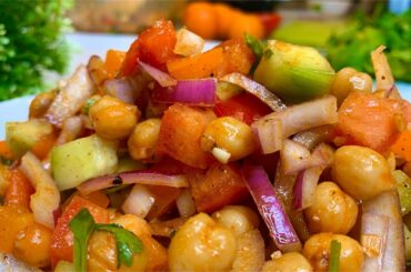 Chickpea Salad || Healthy Chickpea Salad Recipe in Malayalam || Chana Salad || Protein Salad