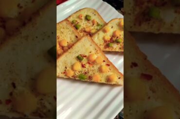 Cheese Chilli Toast|Bread Toast Recipe|Breakfast recipes #shorts #tastyattack #youtubeshorts