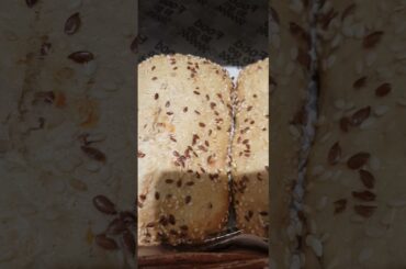 AMAZING HEALTHY SESAME SEEDED BREAD