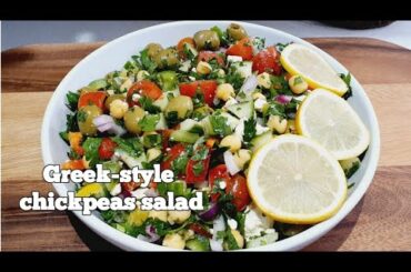 Greek-style chickpeas salad//Healthy weight loss salad ideas
