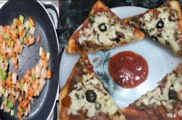 Vegetable Pizza Toast Recipe in Urdu / Hindi | Healthy Breakfast Ideas | Easy Lunch Box Recipe