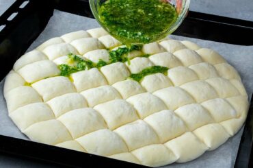 This Homemade BREAD is tastier than PIZZA!