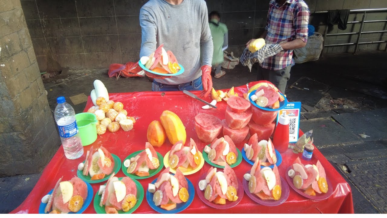 FRUIT SALAD | Cheap Healthy Fruits Mixed Salad | Street Food Of Gateway Of India | Crazy Food ranger FRUIT SALAD | Cheap Healthy Fruits Mixed Salad | Street Food Of Gateway Of India | Crazy Food ranger