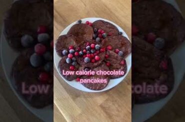 Low calorie chocolate pancakes | 259 cals