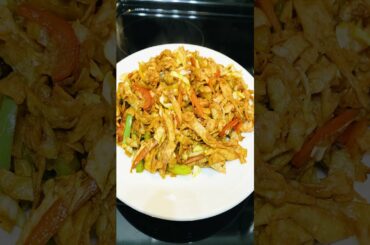 Leftover Roti Noodles | Chapati Noodles | No onion no garlic Recipe | Easy Snack #Shorts
