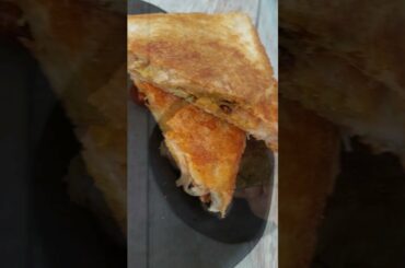 Cheesy Samosa Sandwich Recipe |   #streetfood  Recipe | Saumya The Taste | #shorts