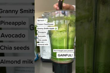 GREEN SMOOTHIE RECIPE FOR WEIGHT LOSS | Easy & Healthy Breakfast Ideas! #smoothies #shorts