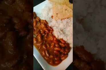 Street Style Rajma Chawal. #shorts #ytshorts #instantfood #food #rajma#streetfood Hindustani Vyanjan