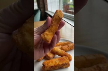 Deep fried cheese #shorts #asmr #halloumi #halloumifries #cheese #tiktok #mukbang