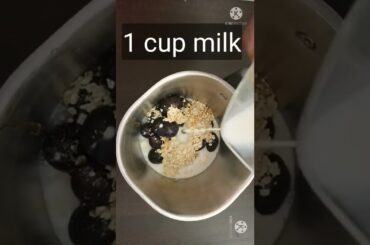 2 min healthy breakfast recipe #shorts #bananasmoothie #bananasmoothierecipe