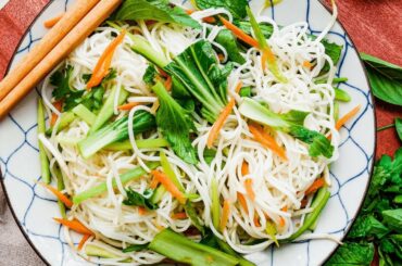 RICE VERMICELLI WITH FRESH HERBS SALAD II Healthy salad recipes ll Noodle salad recipes