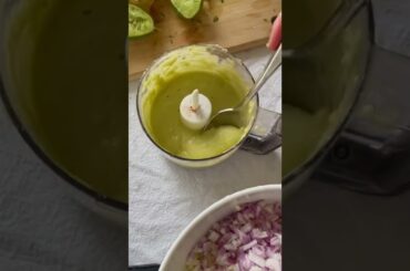 Healthy Cabbage Crunch Salad | Serve with Cajun Chicken | Easy Healthy Recipes #shorts