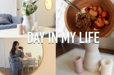 Daily Vlog | Clean with me, healthy breakfast recipe, new skincare products, etc!