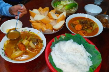 Homemade Chicken Curry To Eat With Bread & Rice Noodle - Happy And Healthy Meal @ Home