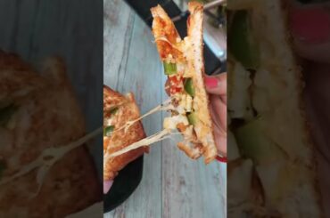 Bread Pizza Sandwich Recipe | Cheesy Pizza Sandwich | Veggie Loaded Sandwich #shorts