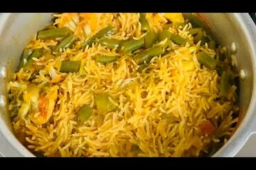 Vegetable Pulao | Quick Veg Pulav For A Lazy Day | Healthy Lunch Recipes | Lunch | Momoholic