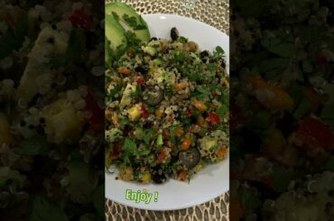 Healthy & Easy Quinoa Salad | Best Quinoa Salad Recipe | Protein Rich Meal | Rasoi Lifestyle #Shorts