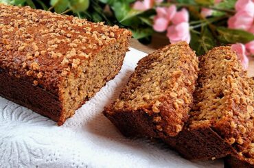 I've never eaten such a delicious banana bread! Easy banana bread recipe (with OATS)