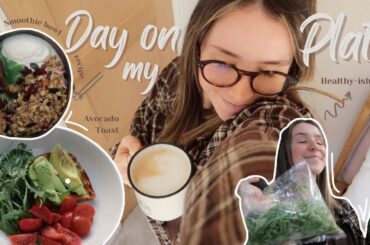 WHAT I EAT in a DAY | Productive day at HOME, Healthy Recipes, Movie Night & lots of SNACKS [VLOG]