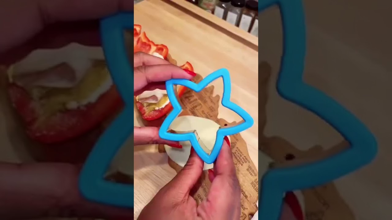 LOW CARB BELL PEPPER SANDWICH Get FREE keto recipe ebook link in the description LOW CARB BELL PEPPER SANDWICH Get FREE keto recipe ebook link in the description