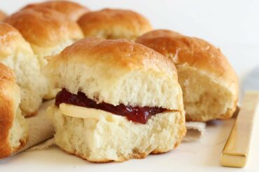 Simple Vegan Dinner Rolls | Minimalist Baker Recipes