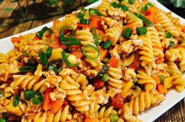 Quick and easy lunch recipe | Spicy Desi Style Pasta | keema pasta recipe | desi style pasta