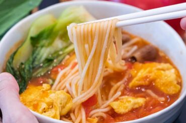 Tomato Egg Noodle Soup || 15-Min Dinner Recipe