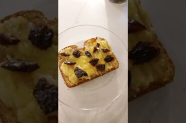 Quick & Healthy Vegan Breakfast | Lazy days banana bread (Suhoor Ideas for Ramadan) #shorts