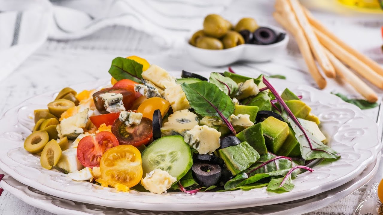 The recipe for a delicious salad, healthy and testy! The recipe for a delicious salad, healthy and testy!